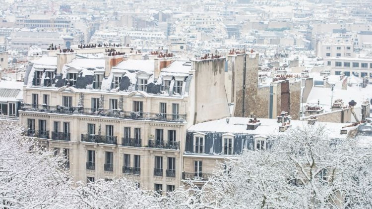 Paris holiday ambiance